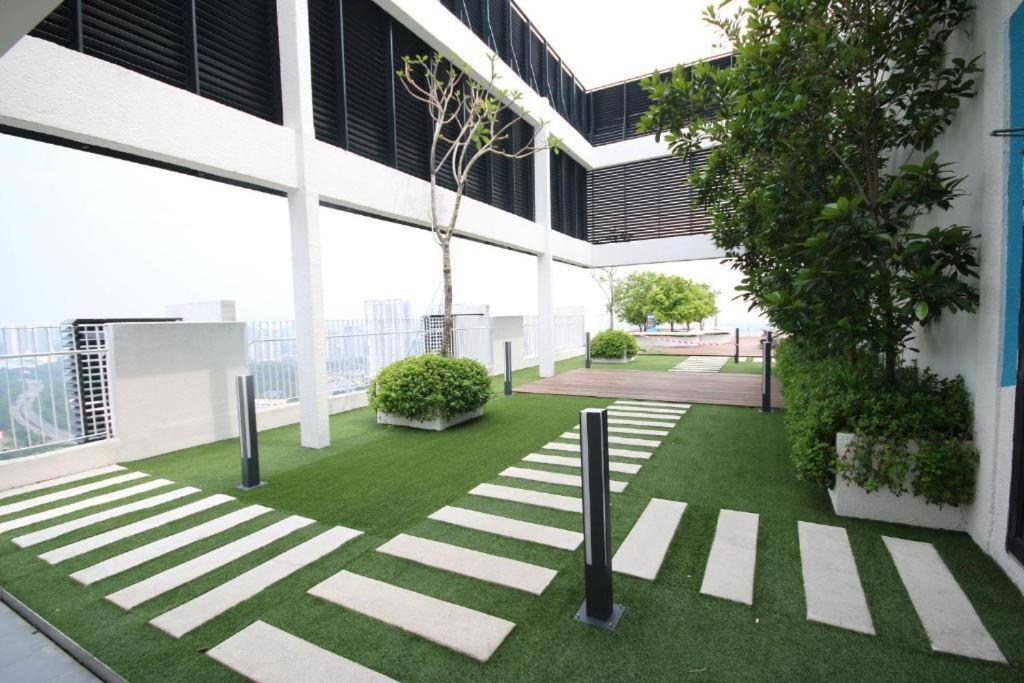 Lovely 3-Bedroom Serviced Apartment @ Cyberjaya Exterior foto