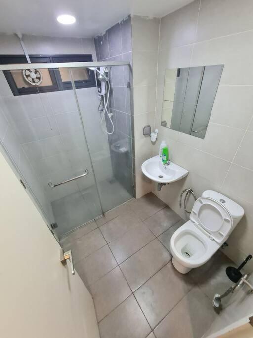 Lovely 3-Bedroom Serviced Apartment @ Cyberjaya Exterior foto