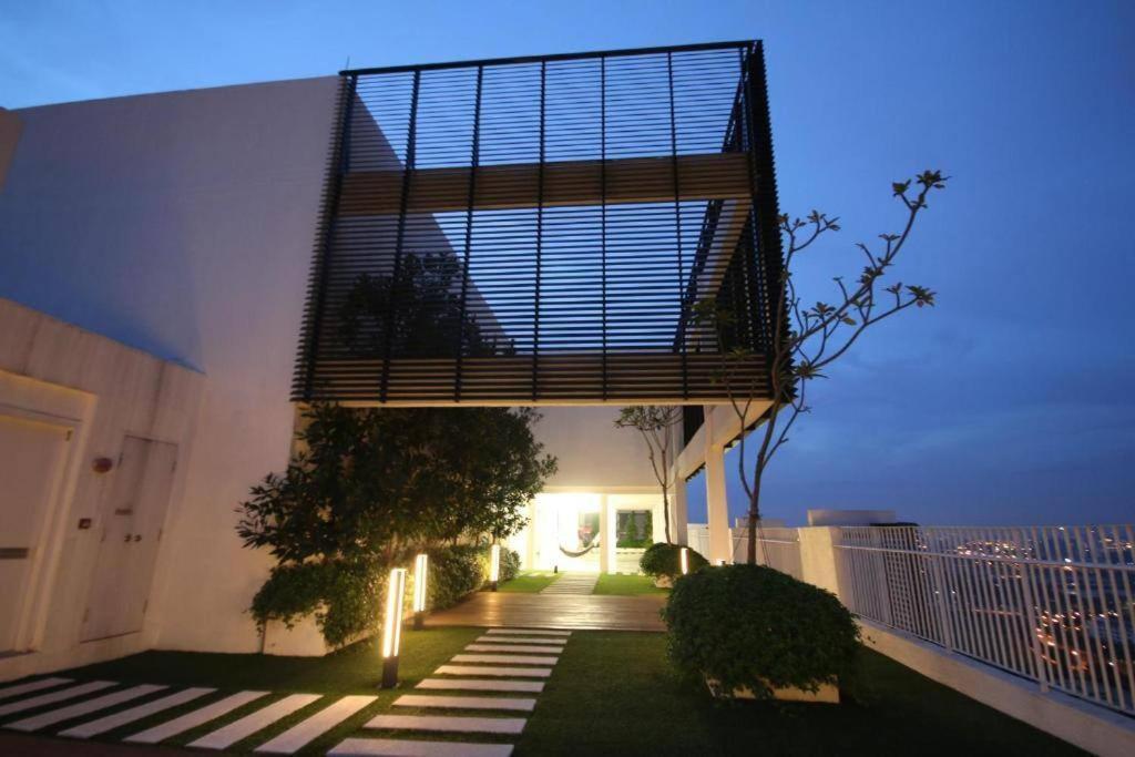 Lovely 3-Bedroom Serviced Apartment @ Cyberjaya Exterior foto